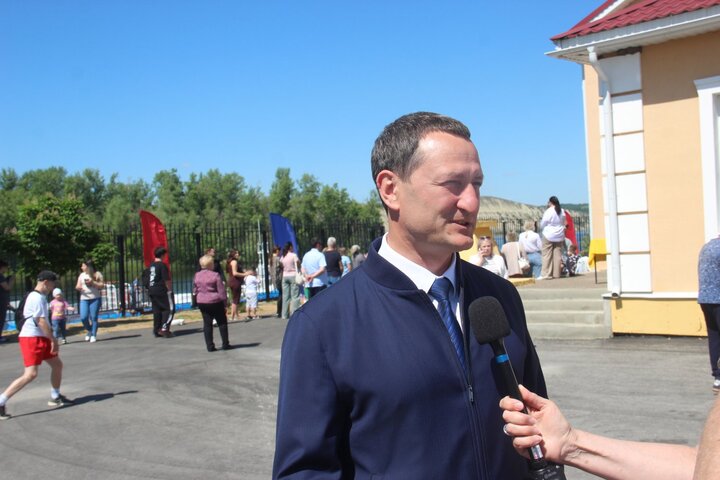 глава Марксовского района Дмитрий Романов