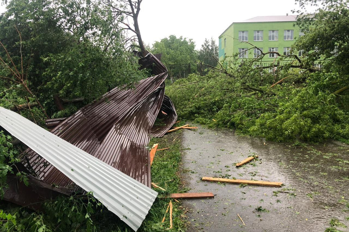 Последствия урагана в Базарно-Карабулакском районе / © Telegram-канал администрации Базарно-Карабулакского района