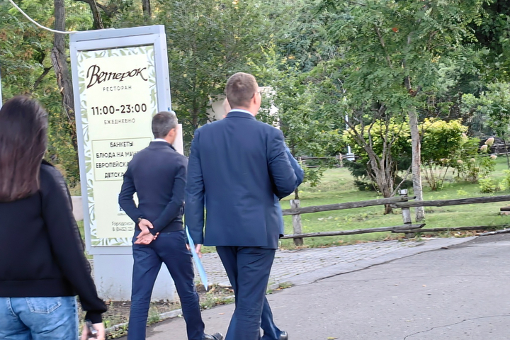 Делегация в парке