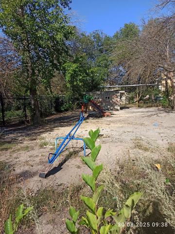 Между домами на Космодемьянской / &copy; Фото из Telegram-чата Володин Саратов