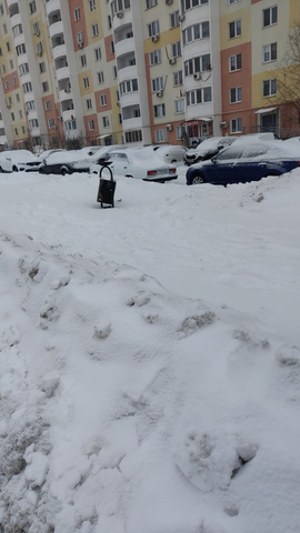 Остановка на пересечении улицы Кузнецова и проспекта Героев Отечества / &copy; Фото Анны Шевченко из Telegram-чата &laquo;Володин Саратов&raquo;