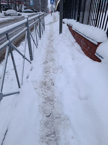 Проход к школе №86 / &copy; Фото Елены в Telegram-чате мэрии