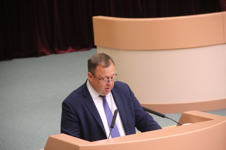 министр строительства и ЖКХ области Михаил Бутылкин