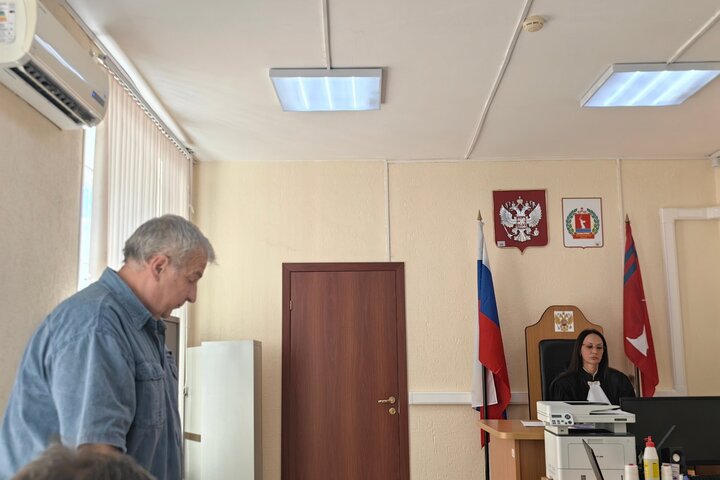 Адвокат Александр Аксёнов и судья Ирина Кухарева