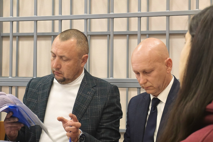 Андрей Бондарев (справа)