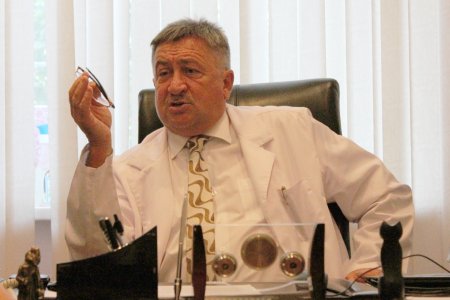 Главный онколог области Владимир Семенченя: Если бы все было так просто, Абдулов и Янковский еще радовали бы нас своими ролями