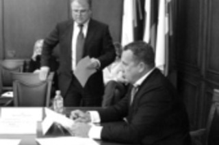 Сомов сел в кресло Грищенко