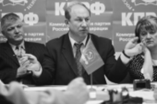 «Зачем у девушки помада в сумочке?»