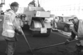 Закатали в долг