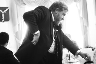 Медным тазом