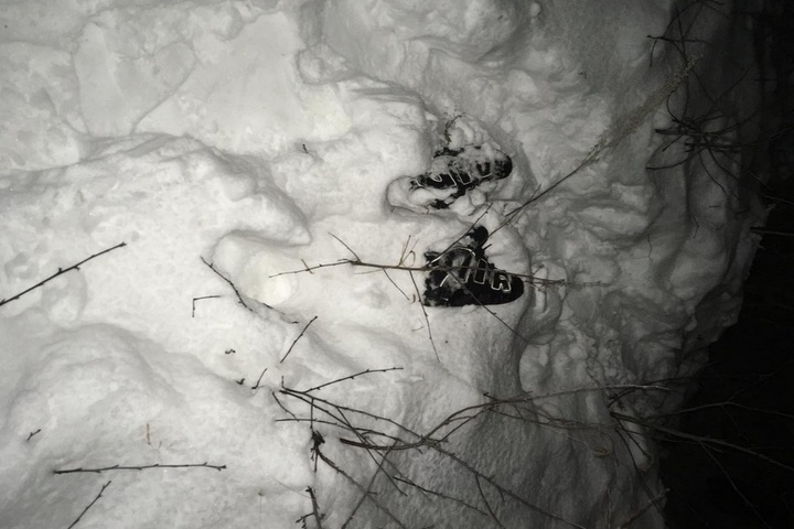 В овраге нашли труп замерзшего молодого жителя Саратова. Одежда и обувь лежали рядом