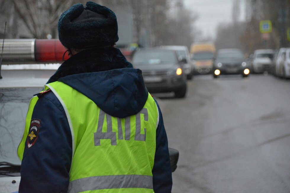 Пешеходы «отправили» Саратов в топ-10 городов, где водители чаще всего нарушают ПДД