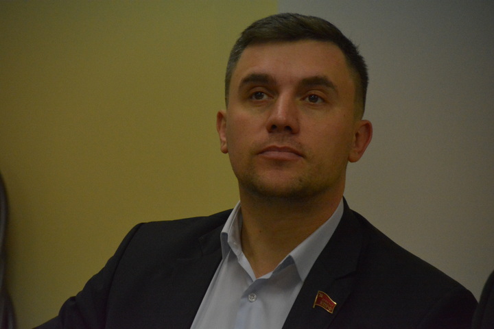 Николай Бондаренко заявил, что на выборах в Госдуму готов пойти против самого сильного кандидата от «Единой России», даже если это будет Вячеслав Володин