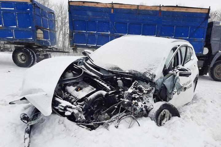 В Балаковском районе водитель неудачно испытал KIA Sportage и устроил ДТП с «Туарегом»