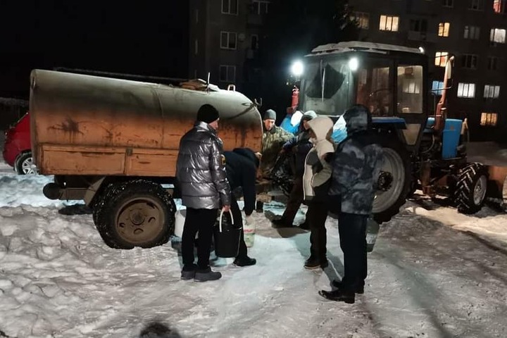 Прокуратура: в домах одного из сел области отключили холодную воду и отопление, решается вопрос о размещении жильцов