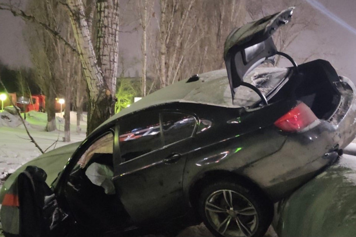Ночное ДТП с пострадавшими в Заводском районе: водитель BMW не справился с управлением