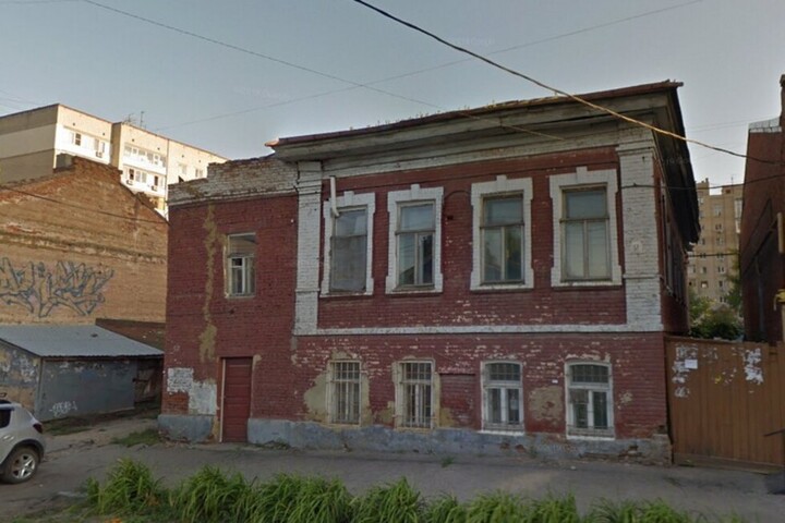 Еще 9 домов в центре Саратова признали аварийными и отправили под снос