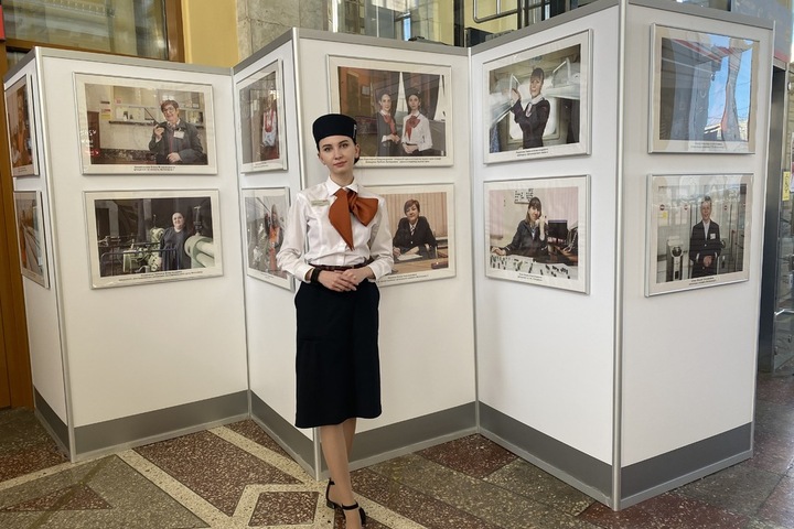 На крупнейших вокзалах ПривЖД открылась фотовыставка «Железные леди»