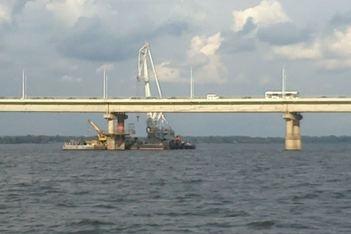Специалисты приступили к ремонту моста Саратов — Энгельс