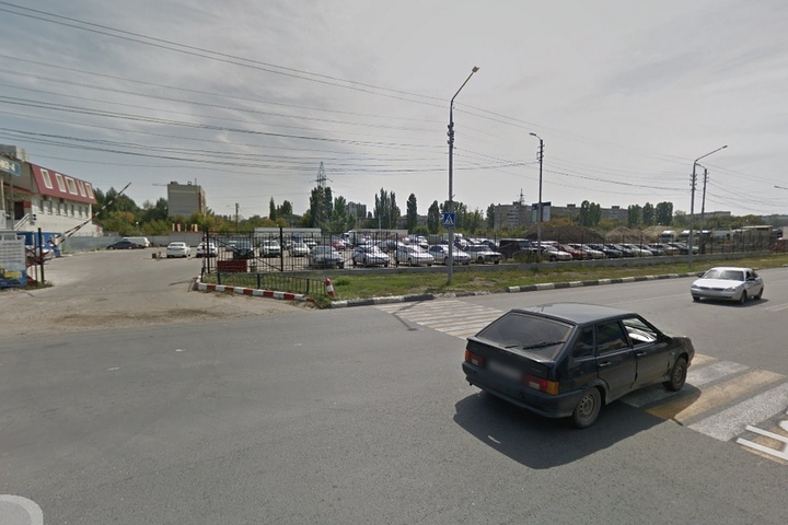 Мэр не согласился отдать землю автостоянки в Заводском районе под торговые объекты и поставить крест на транспортной развязке