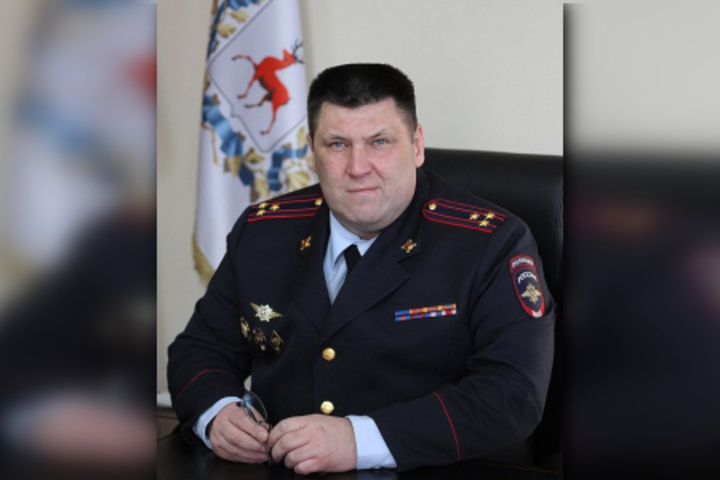 СМИ: в Нижнем Новгороде по подозрению в получении крупной взятки задержан уроженец Саратова, который занимает руководящий пост в полиции