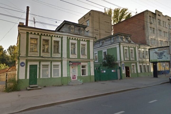 Над двумя историческими зданиями бывшей трикотажной фабрики рядом с СГУ, которые находятся в частной собственности, нависла угроза сноса