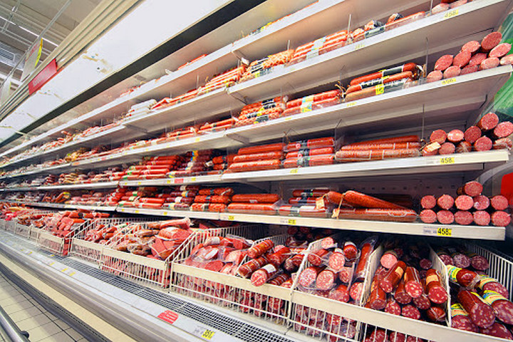 В Саратовской области стали производить значительно больше колбасы и масла, меньше — муки и хлеба