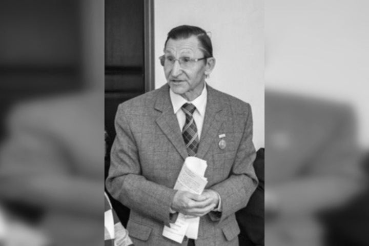 В Саратове на 83-м году жизни умер заслуженный учитель РФ Евгений Сказкин