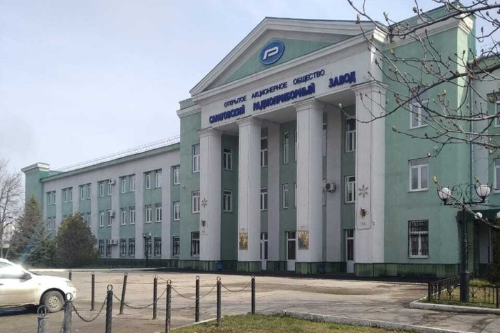 За долг в 3,5 миллиона рублей комунальщики отключили холодную воду на радиоприборном заводе 