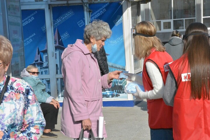 В Саратовской области продлили режим самоизоляции для пенсионеров до конца апреля и дали рекомендации работодателям на майские праздники
