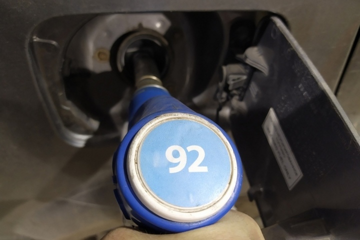 Росстат: за месяц литр бензина в Саратове в среднем подорожал на 28 копеек