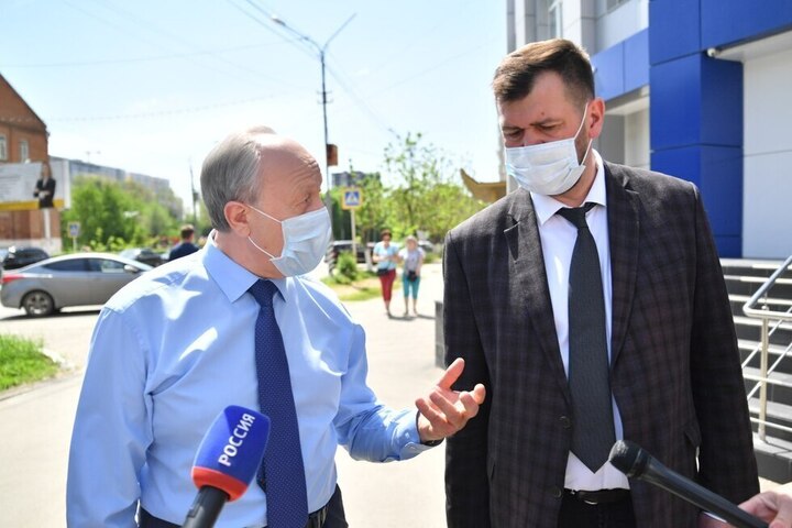 После жалоб жителей Энгельса Радаев поручил заняться восстановлением тротуаров в городе