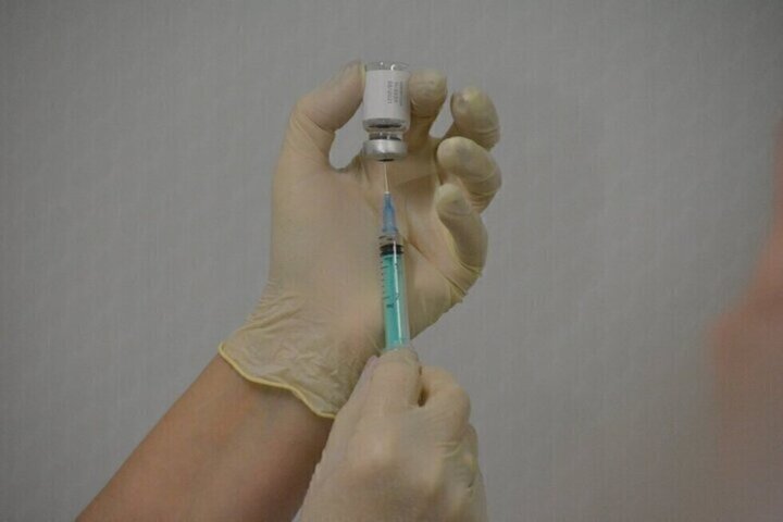 Зампред Совета безопасности РФ допустил введение в стране обязательной вакцинации от коронавируса