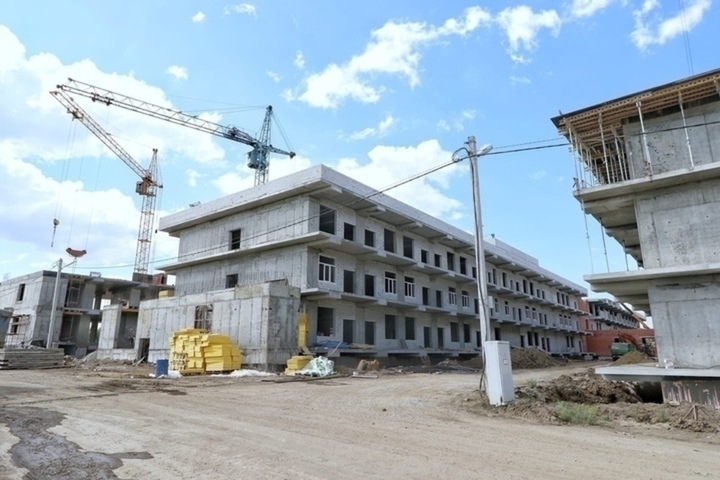 Власти вновь ищут желающих построить два корпуса новой больницы в Саратове. После первой неудачи они готовы заплатить на 10 миллионов больше
