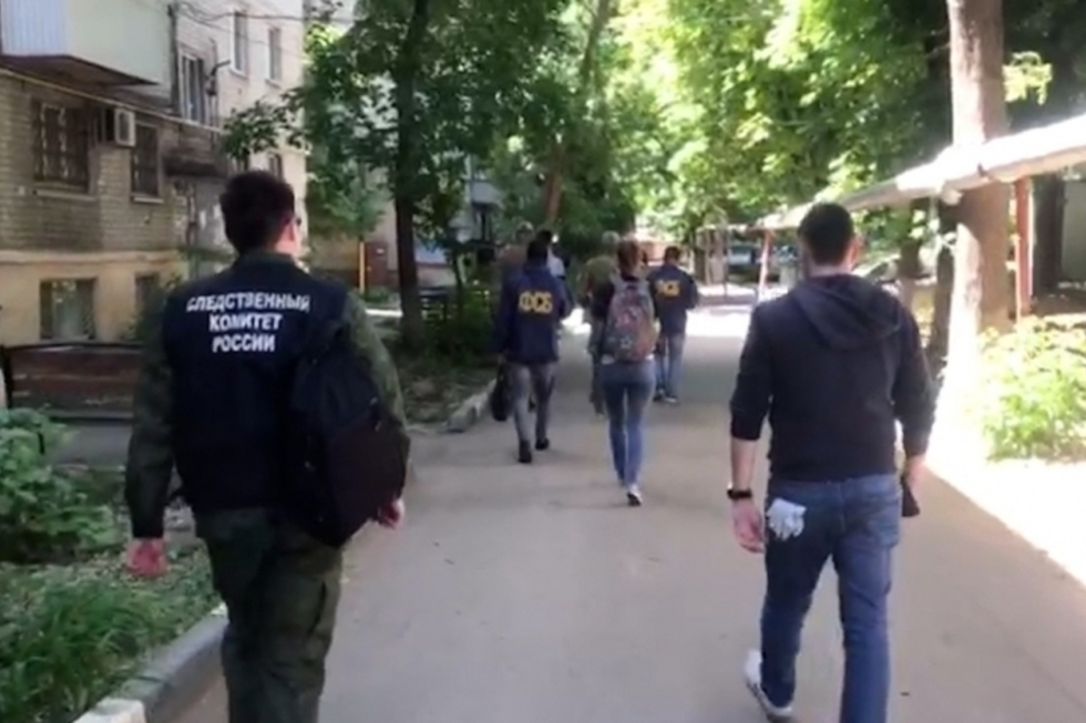 В ФСБ официально подтвердили задержание 14 молодых радикалов в Саратове, которых контролировали с территории Украины