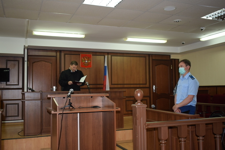 В Саратове впервые вынесли приговор по новой статье о криминальных авторитетах. В суде рассказали о прозвище и татуировках фигуранта дела