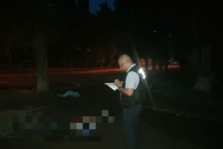 Ночью в Балаково нашли тело мужчины с раной грудной клетки: задержан подозреваемый в нападении