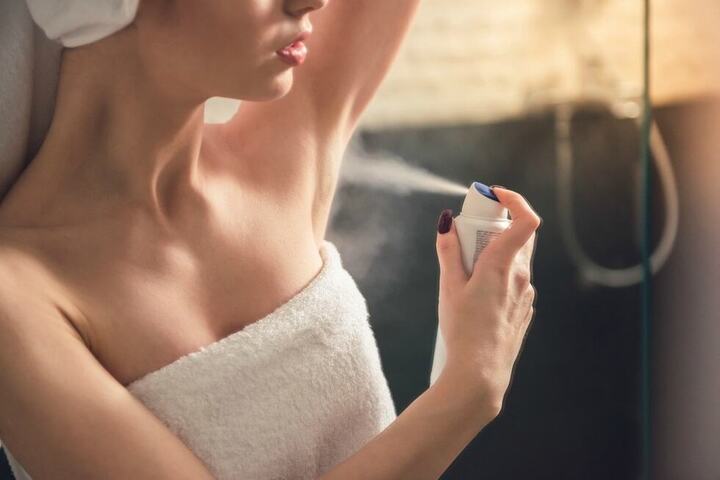 Эксперты проверили эффективность и безопасность дезодорантов от пота: результаты тестов