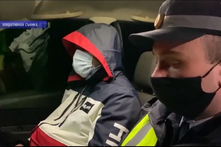 Пьяный саратовец на Toyota Land Cruiser попался с полным багажником патронов (видео)