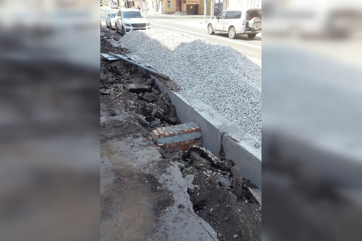«Вода просто затопит подвальные помещения»: саратовец рассказал о нарушении при ремонте тротуаров за 7 миллионов рублей