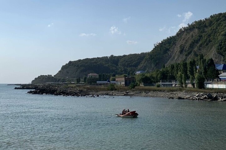 В Абхазии на глазах у отдыхающих во время шторма утонул саратовский турист