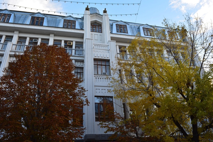 Передел собственности продолжается: прокуратура намерена отобрать у бизнесменов помещения в центре Саратова, приобретённые в 90-х