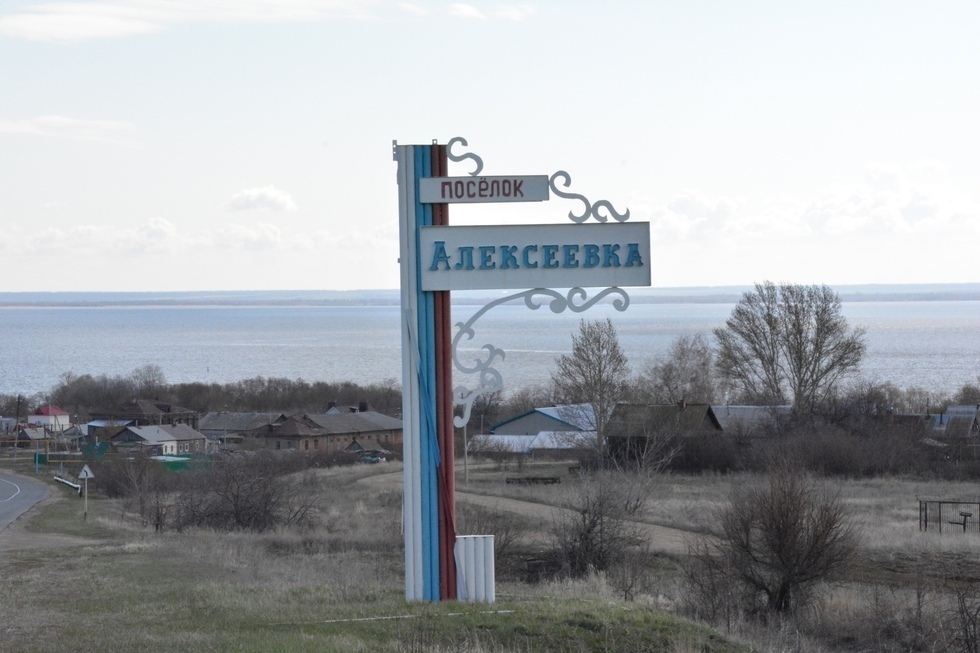 Женщина пожаловалась Володину, что на его родине местные жители-пенсионеры с начала лета живут без питьевой воды и вынуждены ее покупать