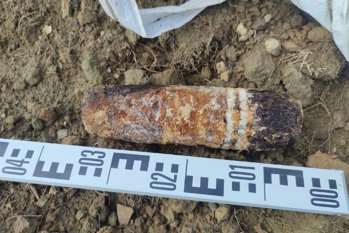 При раскопках Увека археологи обнаружили фрагменты кожи, одежды, а также снаряд времен Второй мировой войны