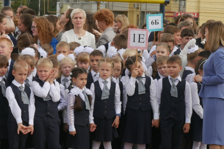 В Госдуме готовят закон, который даст детям граждан РФ привилегии перед иностранцами при зачислении в учебные заведения