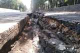 Жители Шелковичной назвали работы по замене бордюрного камня «надругательством» и выразили сомнение, что отремонтированные дороги дотянут до весны