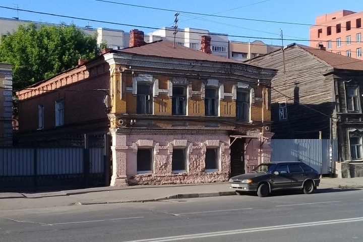 Два старых дома в центре города «приговорили» к сносу