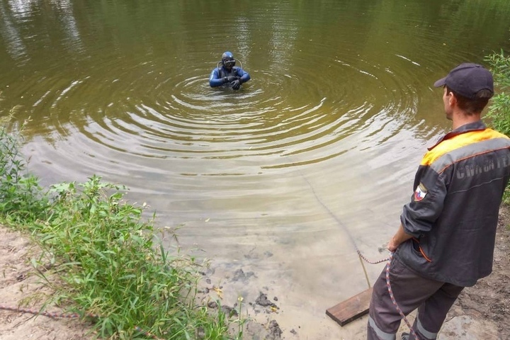 Водолазы достали из реки Большой Аркадак тело 37-летнего мужчины