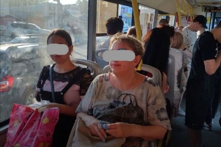«Неужели хотя бы шторки нельзя сделать?»: саратовцы все лето изнывают от жары в автобусах и зовут прокатиться с собой губернатора и мэра