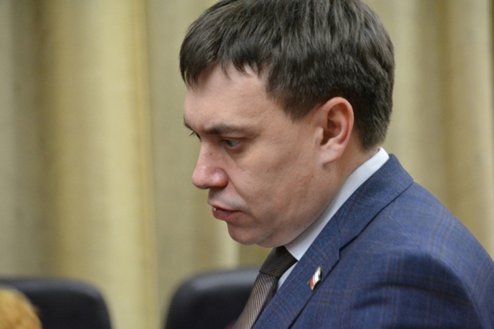 Министр строительства и ЖКХ Мигачев получил выговор от Радаева за несвоевременную ликвидацию коммунальных аварий